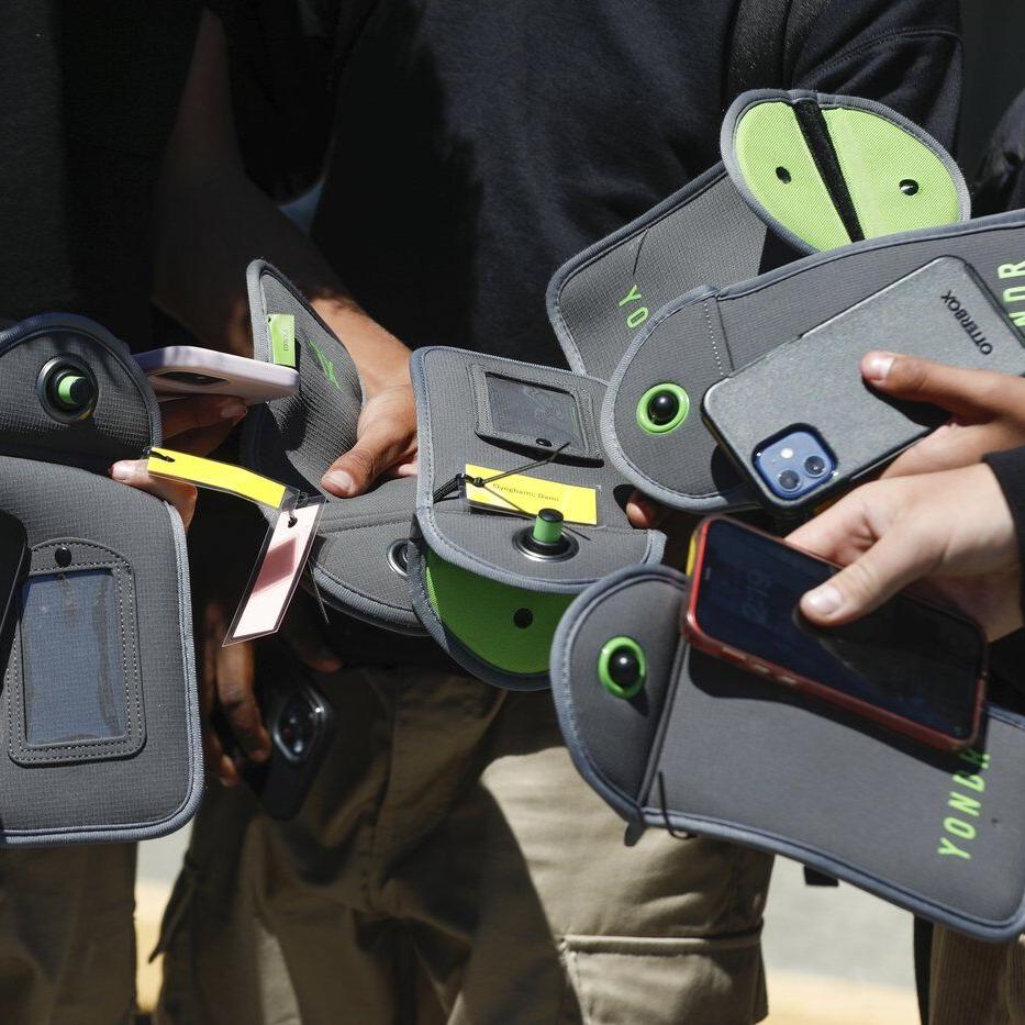 More states move to ban cellphones in school as Georgia is latest to act